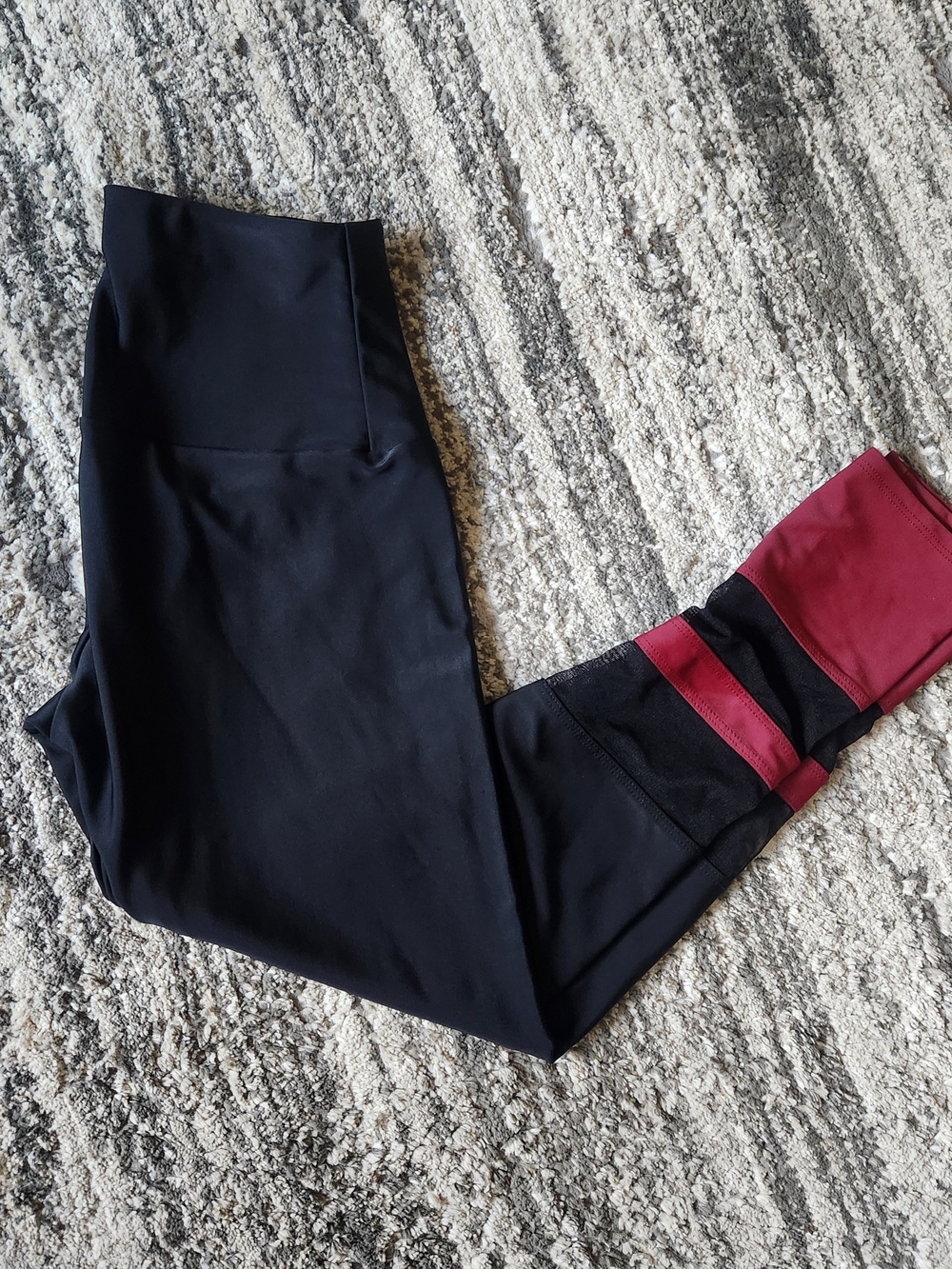 Woman's S/M Onzie Black Leggings with Wine Ankle Panels